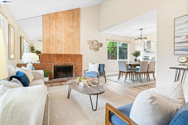 339 Avenida Nogales, San Jose, CA 95123