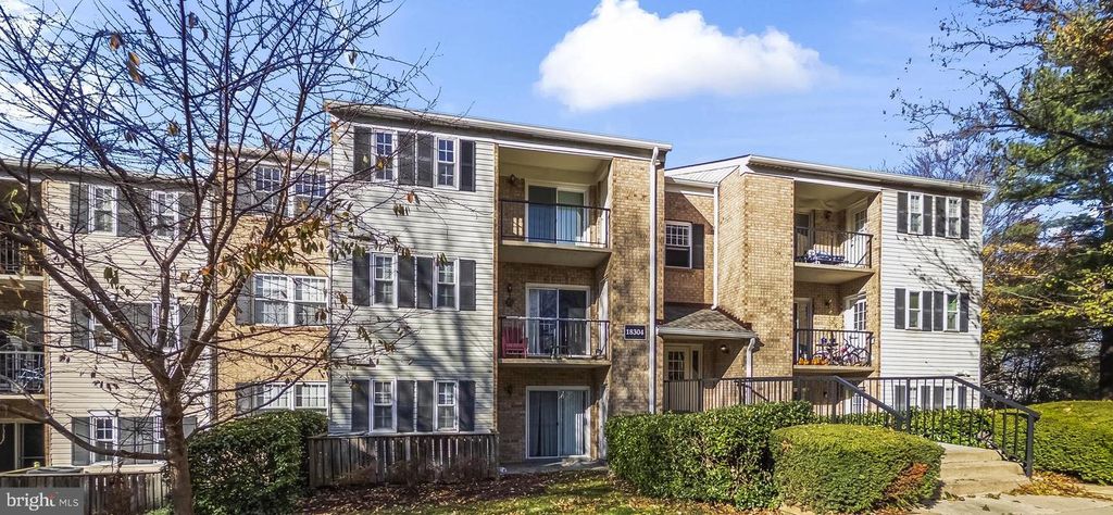 18304 STREAMSIDE DR #301, Gaithersburg, MD 20879
