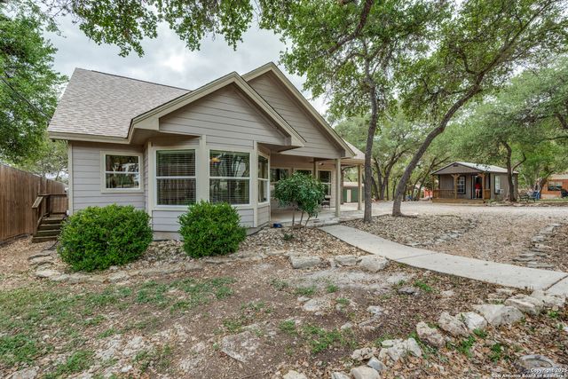 1660 Westview Court, Canyon Lake, TX 78133