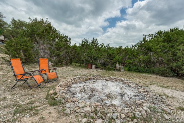 1660 Westview Court, Canyon Lake, TX 78133