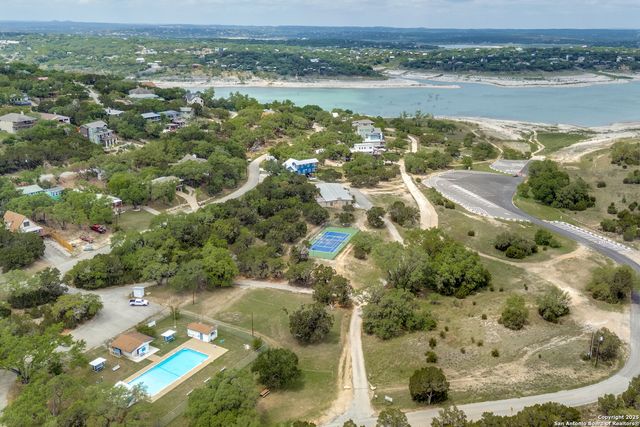 1660 Westview Court, Canyon Lake, TX 78133