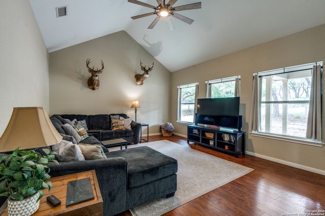 1660 Westview Court, Canyon Lake, TX 78133