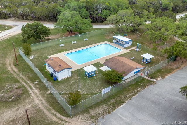 1660 Westview Court, Canyon Lake, TX 78133