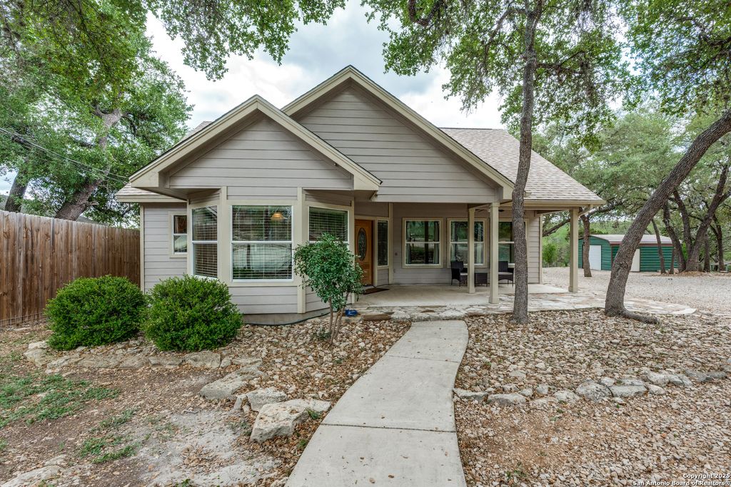 1660 Westview Court, Canyon Lake, TX 78133