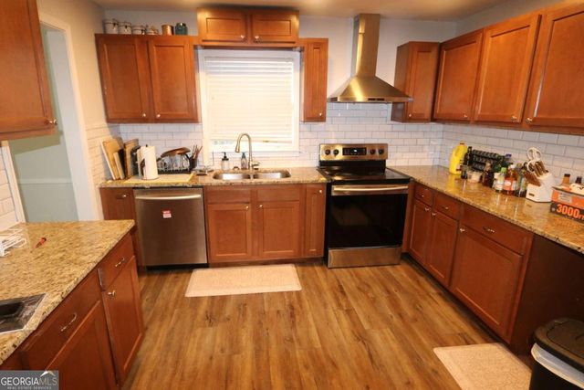 1302 Stephens Street SW, Lilburn, GA 30047