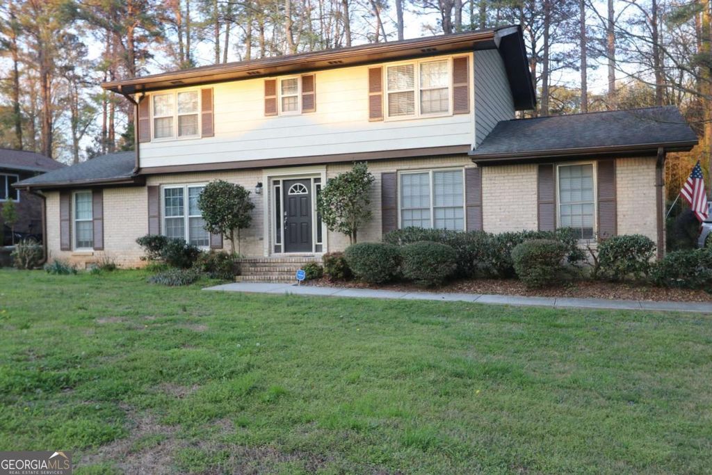 1302 Stephens Street SW, Lilburn, GA 30047