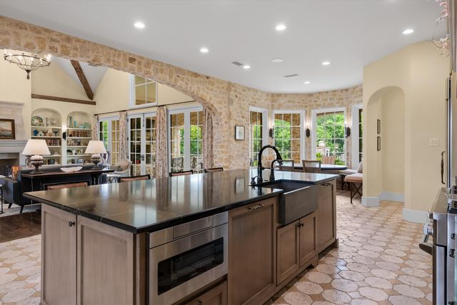 4101 Howard Road, Waxahachie, TX 75165