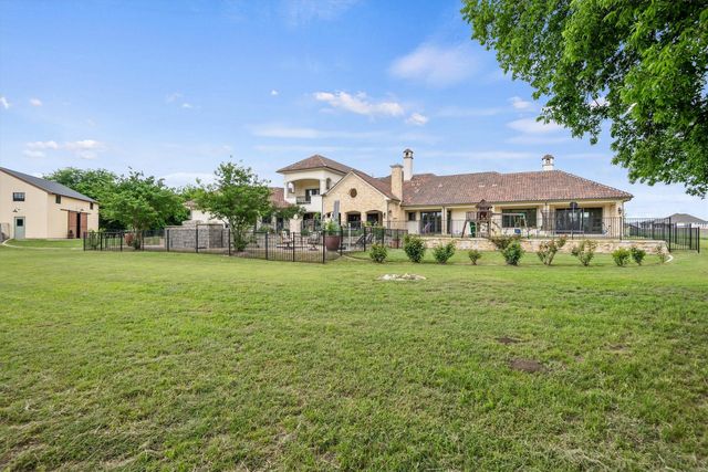 4101 Howard Road, Waxahachie, TX 75165