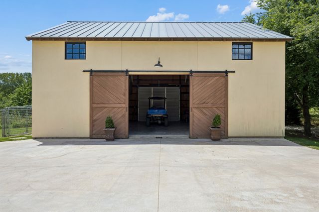 4101 Howard Road, Waxahachie, TX 75165