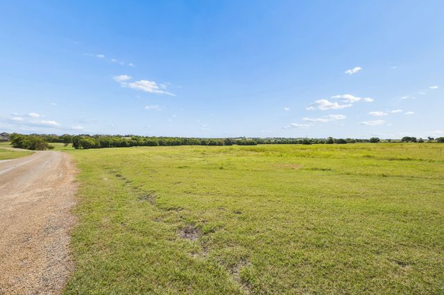4101 Howard Road, Waxahachie, TX 75165
