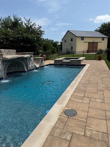 4101 Howard Road, Waxahachie, TX 75165