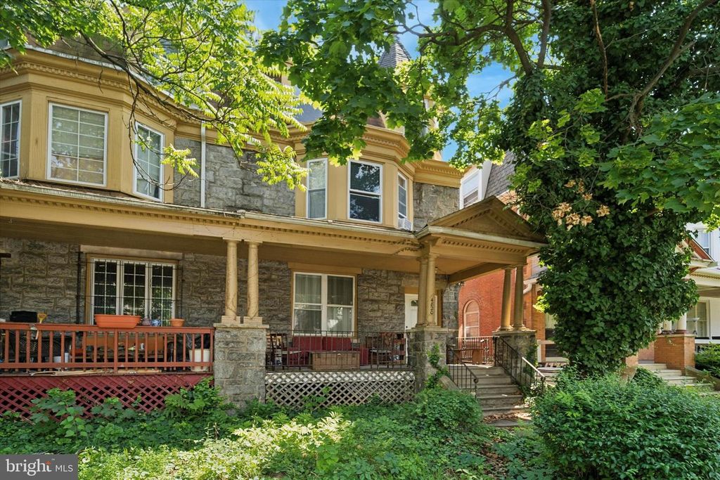 4820 CEDAR AVE, Philadelphia, PA 19143