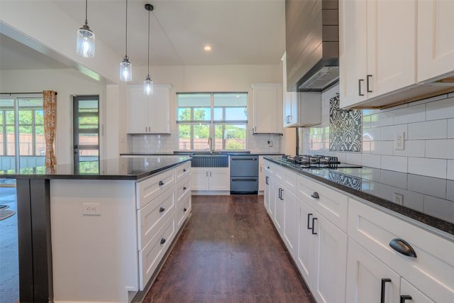 1028 County Road 337, Glen Rose, TX 76043