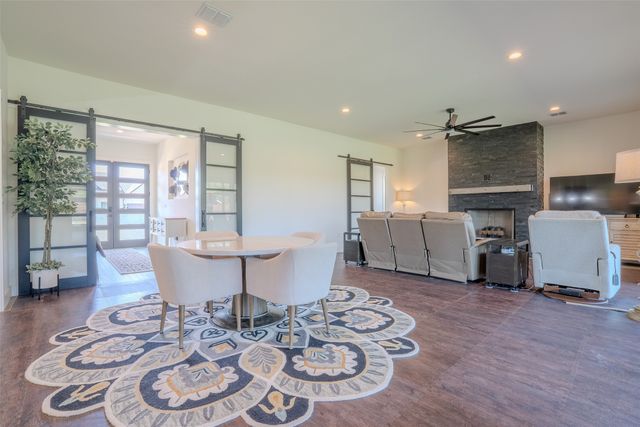 1028 County Road 337, Glen Rose, TX 76043