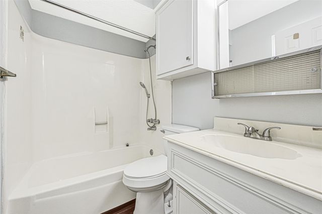 2509 Pearland Avenue, Pearland, TX 77581