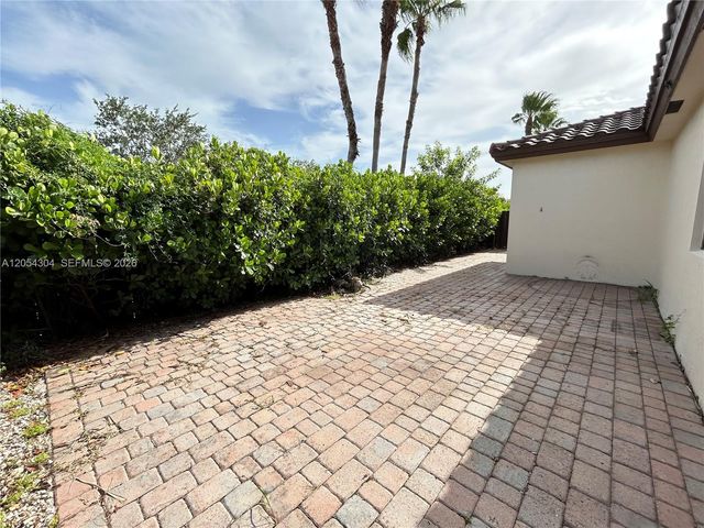 15180 SW 119th Way, Miami, FL 33196