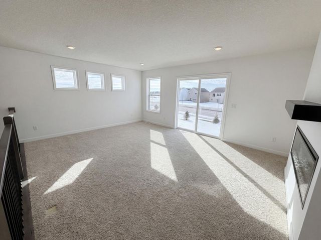 15198 Nutria Street NW, Anoka, MN 55303