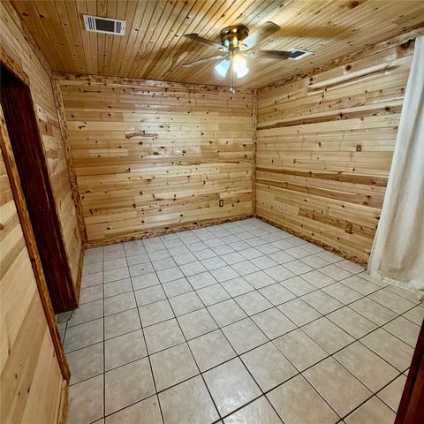 7008 Capitol Street, Houston, TX 77011