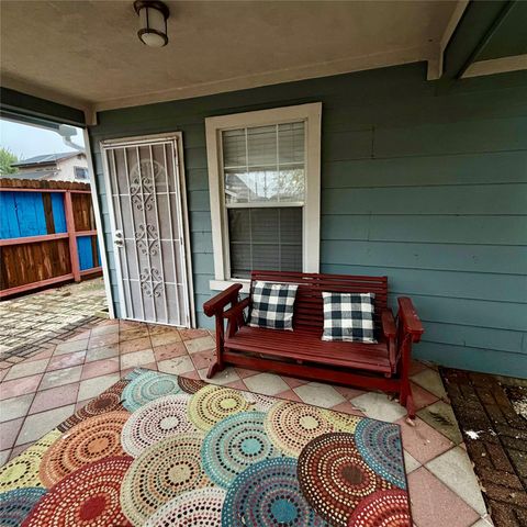 7008 Capitol Street, Houston, TX 77011