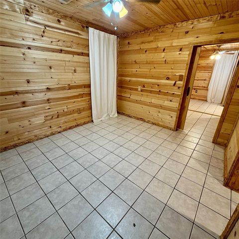 7008 Capitol Street, Houston, TX 77011