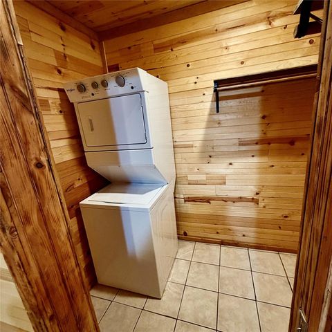 7008 Capitol Street, Houston, TX 77011