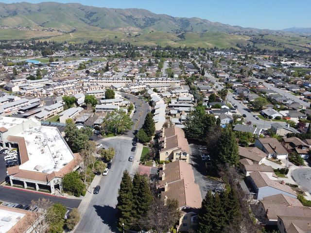 105 Sunnyhills Court, Milpitas, CA 95035