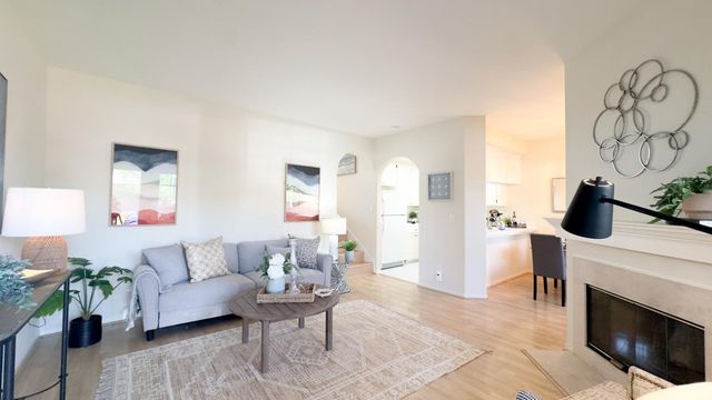 105 Sunnyhills Court, Milpitas, CA 95035