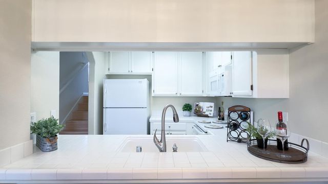 105 Sunnyhills Court, Milpitas, CA 95035