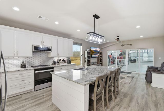 369 Air Park Drive, Livingston, TX 77351