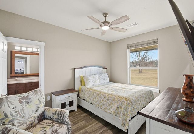 369 Air Park Drive, Livingston, TX 77351