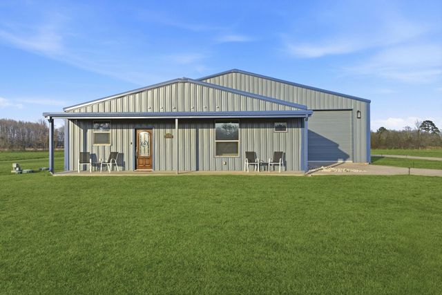 369 Air Park Drive, Livingston, TX 77351