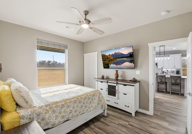 369 Air Park Drive, Livingston, TX 77351