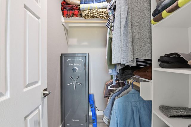 369 Air Park Drive, Livingston, TX 77351