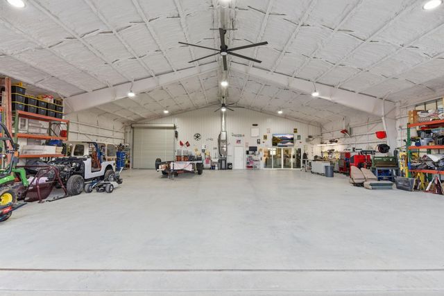 369 Air Park Drive, Livingston, TX 77351