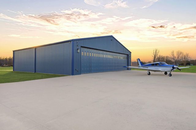 369 Air Park Drive, Livingston, TX 77351