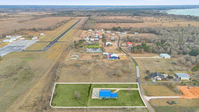 369 Air Park Drive, Livingston, TX 77351