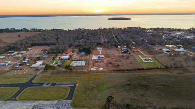 369 Air Park Drive, Livingston, TX 77351