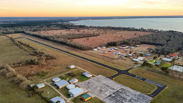 369 Air Park Drive, Livingston, TX 77351