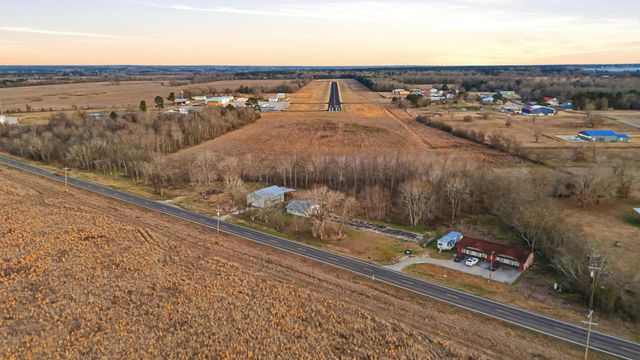369 Air Park Drive, Livingston, TX 77351