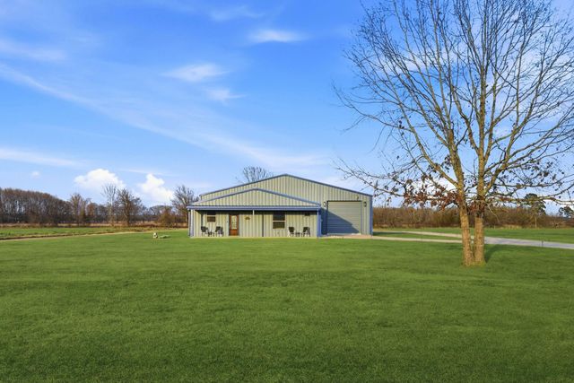 369 Air Park Drive, Livingston, TX 77351