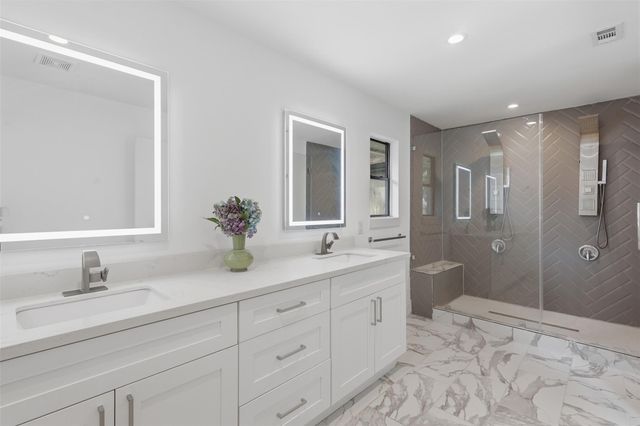 12523 Honeywood Trail, Houston, TX 77077
