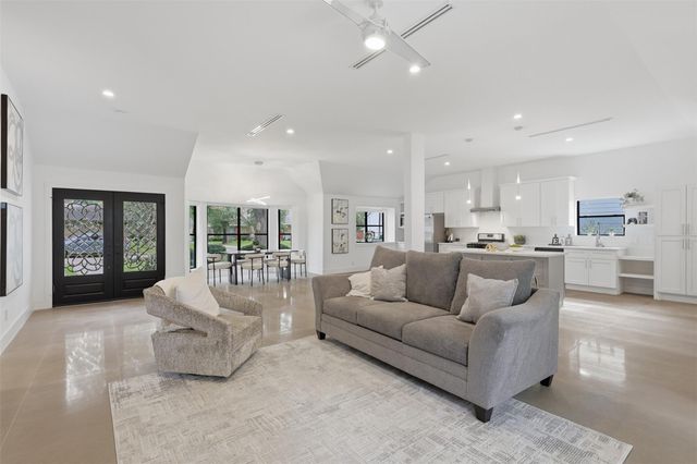 12523 Honeywood Trail, Houston, TX 77077