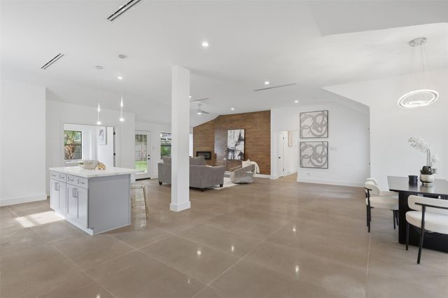 12523 Honeywood Trail, Houston, TX 77077