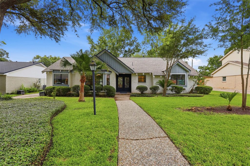12523 Honeywood Trail, Houston, TX 77077