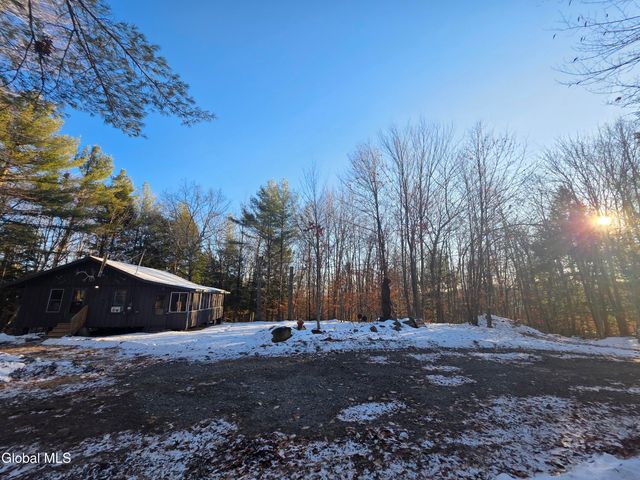 7 Scott Lane, Edinburg, NY 12134