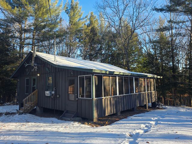 7 Scott Lane, Edinburg, NY 12134