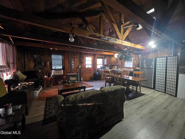 7 Scott Lane, Edinburg, NY 12134