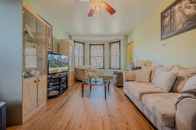 2219 N Kilbourn Avenue, Chicago, IL 60639