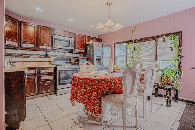 2219 N Kilbourn Avenue, Chicago, IL 60639