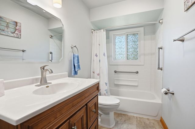 723 Maple Lane, Crown Point, IN 46307